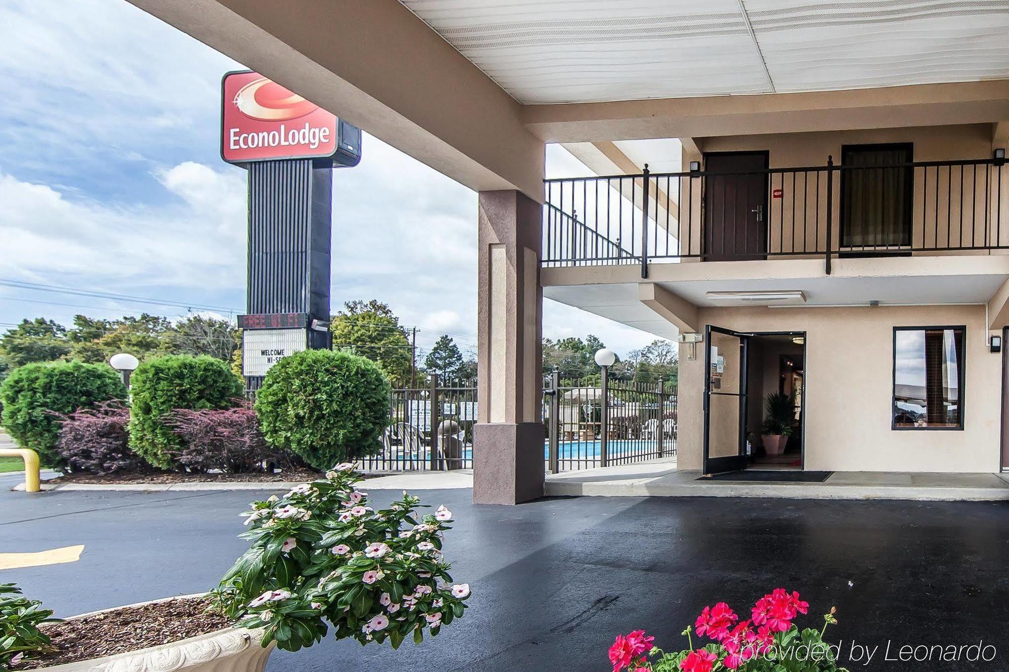 Econo Lodge Lenoir City Exteriör bild
