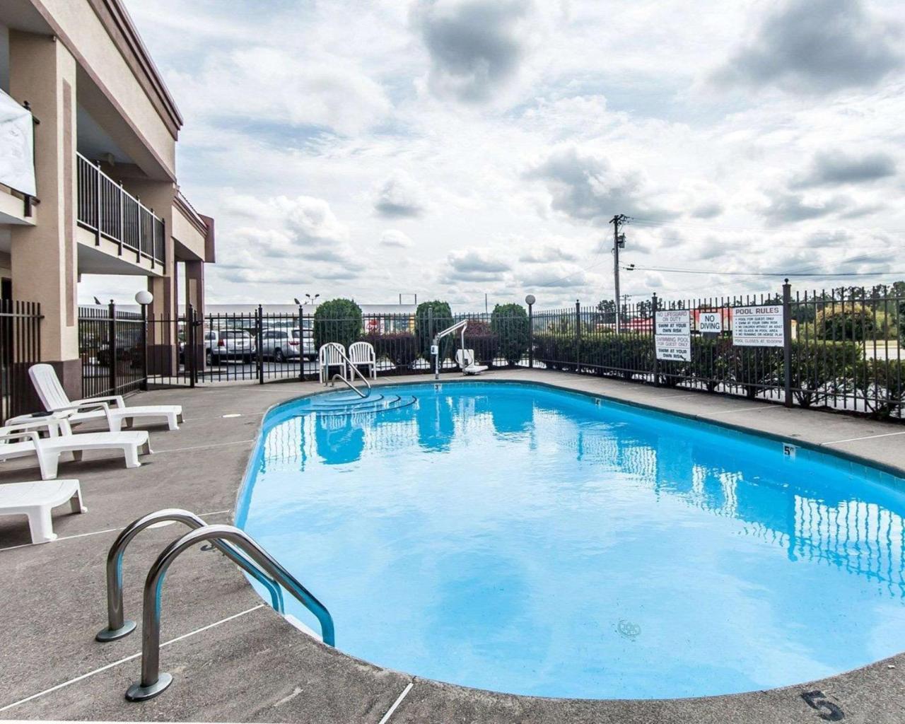 Econo Lodge Lenoir City Exteriör bild