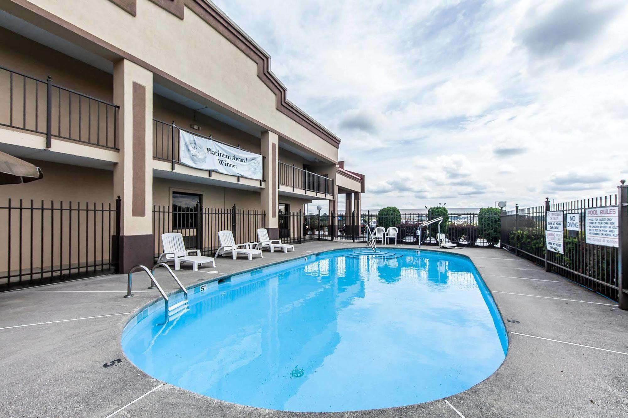 Econo Lodge Lenoir City Exteriör bild