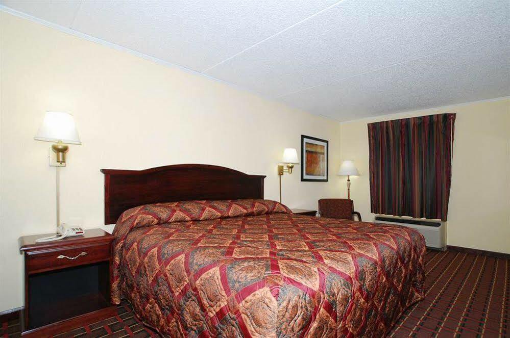 Econo Lodge Lenoir City Exteriör bild