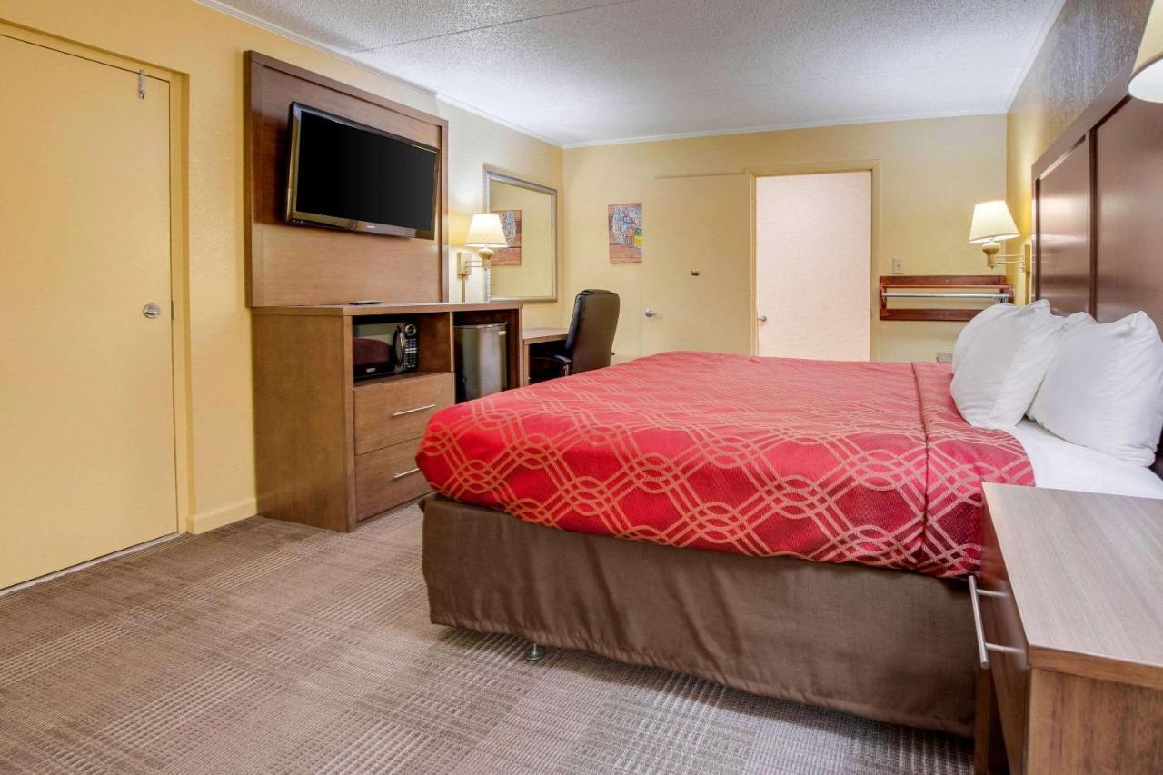 Econo Lodge Lenoir City Exteriör bild